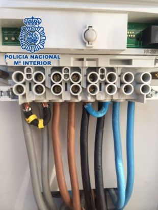 Set detinguts a Lloret de Mar per manipular comptadors de llum