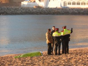 Troben un home mort a la platja de Sant Feliu de Guíxols