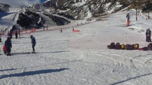 Vallter 2000 i Vall de Núria arrenquen la temporada de neu a mig gas