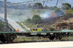 Controlat l'incendi forestal de Llançà que ha cremat més dotze hectàrees