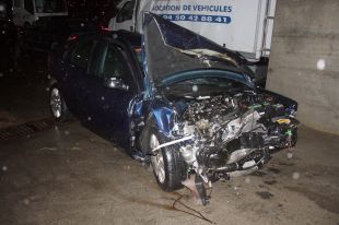 Dues persones moren víctimes d'un accident entre un camió i un cotxe a La Jonquera