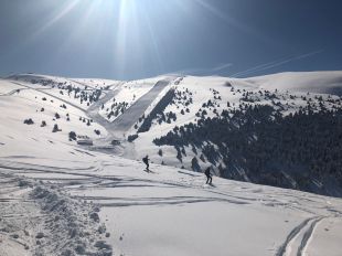 La nevada històrica dona pas a un cap de setmana d'esquí amb gruixos de fins a 3 metres