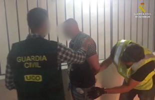 Detingut a Platja d'Aro un expolicia rus buscat per traficar amb grans quantitats de cocaïna