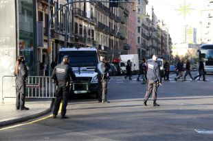 Els Mossos reforcen la vigilància a Barcelona per l'avís d'una possible amenaça terrorista 