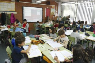 La vaga de docents no atura l'activitat a les comarques gironines