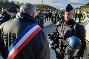 L'alcalde de Prats de Molló negocia amb la policia francesa per evitar les càrregues a l'AP-7