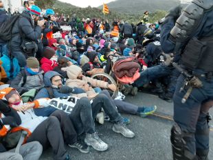 La Guàrdia Civil cita a declarar deu persones de Girona pel tall del Tsunami Democràtic a la Jonquera 