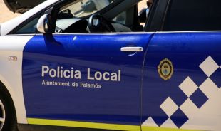 La multa a un policia local sense identificar desconcerta Palamós