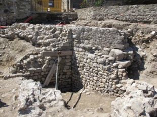 Unes excavacions arqueològiques deixen al descobert restes ibèriques a Besalú
