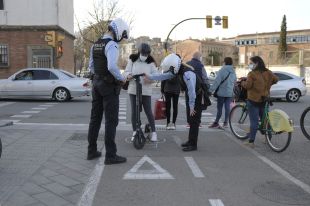 La Policia Municipal de Girona multiplica per sis les multes a usuaris de patinets elèctrics