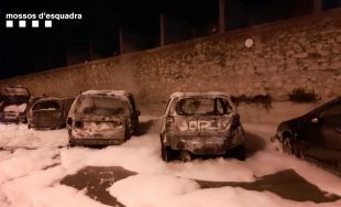 Dos detinguts per incendiar sis cotxes a Palafrugell, entre els quals el de l'alcalde i el seu fill