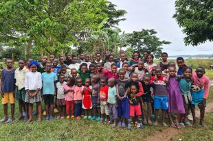 We Love Uganda inicia una campanya solidària per millorar les instal·lacions d'una escola-orfenat