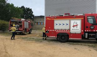 Els Bombers han treballat en tres incendis de vegetació aquesta tarda a la província de Girona