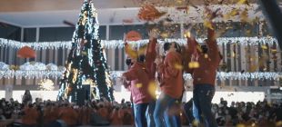Gran Jonquera encèn les llums de Nadal amb un espectacle de dansa urbana