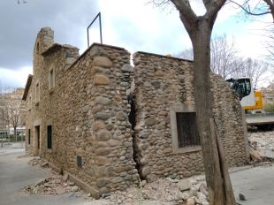 Comença l'enderroc de la masia de Can Burrassó a Girona per fer-hi una sotscomissaria