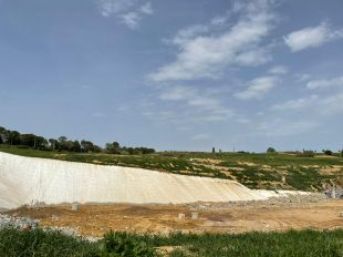 El Pla de l'Estany projecta un parc de 4.500 plaques fotovoltaiques a l'abocador comarcal