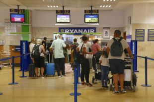 La vaga de Ryanair cancel·la un únic vol a l’aeroport de Girona dels quinze programats avui