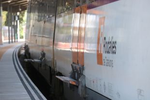Noves incidències a Girona provoquen retards d'uns 20 minuts a les línies R1 i R11 de Rodalies