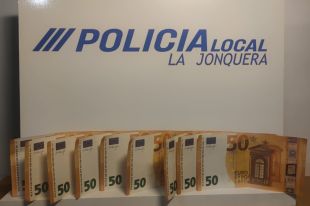 Enxampen a la Jonquera un francès que pretenia fer una compra de 630 euros amb bitllets falsos
