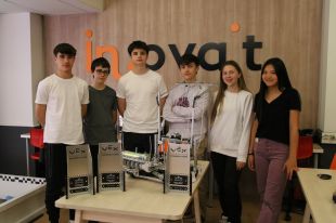 Sis joves gironins representaran l'Estat als campionats mundials de robòtica als Estats Units