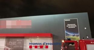 Enxampen tres lladres intentant entrar a robar al MediaMarkt de Girona a través del teulat