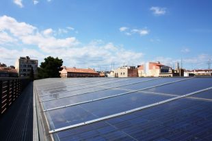 Figueres ja obté electricitat provinent de les 576 plaques fotovoltaiques de plaça Catalunya