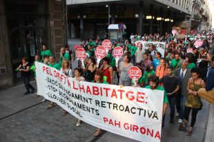 Unes 150 persones es manifesten a Girona per reivindicar que se saldin les hipoteques perdudes