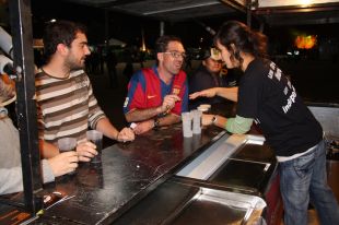 Denuncien una tercera barraca de les Fires de Girona per vendre alcohol a un menor