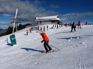 Més de 8.000 esquiadors passen per les estacions d'esquí gironines aquest cap de setmana