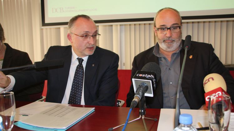 Joan Carles Vilalta (esquerra) i Josep M. Rufí, presentant el projecte © ACN