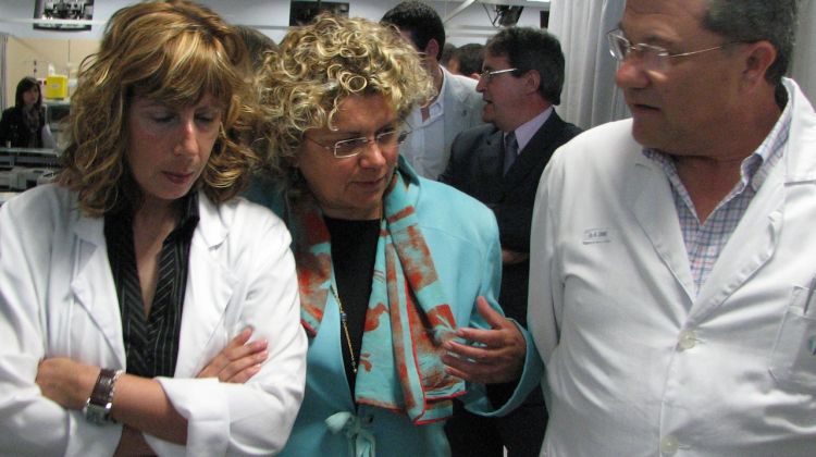 La consellera de Salut, Marina Geli, durant la visita a la part nova de l'Hospital de Figueres © ACN