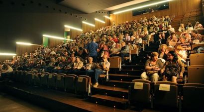 Lloret de Mar reformarà el pati de butaques de la graderia superior del Teatre Municipal