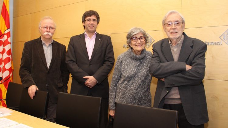 D'esquerra a dreta: Joan Boadas, Carles Puigdemont, Mercè Huerta i Narcís-Jordi Aragó © Aj. de Girona