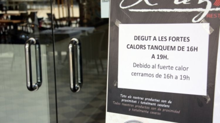 Locals de Girona decideixen tancar les hores de més calor © ACN