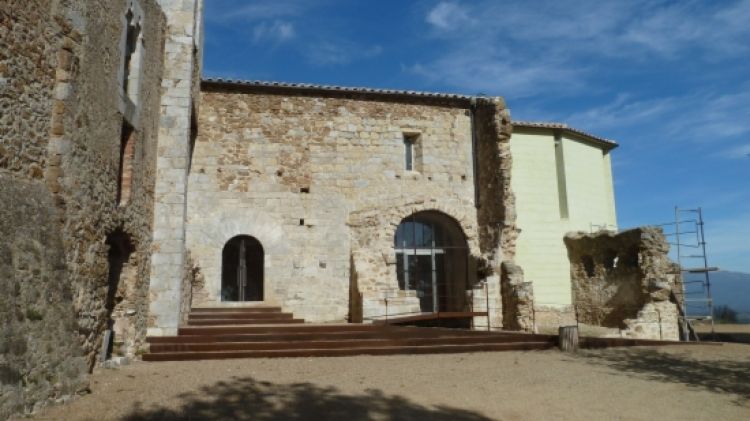 L'església de Santa Maria del Roure de Pont de Molins serà un dels espais visitables © ACN