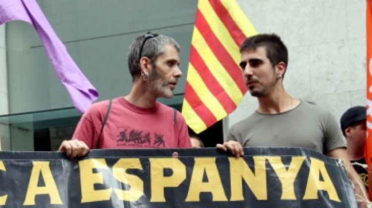 Els dos encausats, Enric Stern i Jaume Roura, avui a Girona © ACN
