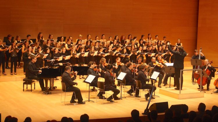 El Cor Geriona acompanyat per l'Orquestra de Girona, Geriona Juvenil i el Cor Lutiana © M. Estarriola