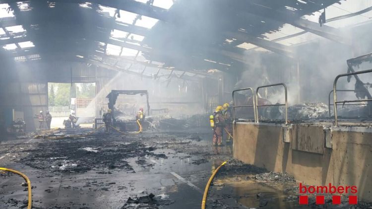 Interior del taller incendiat