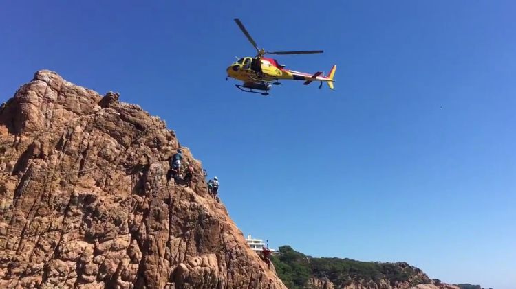 L'helicòpter durant el rescat © Víctor Catalan