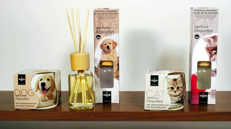 La nova gamma d'espelmes pensades per neutralitzar les males olors de les mascotes © ACN