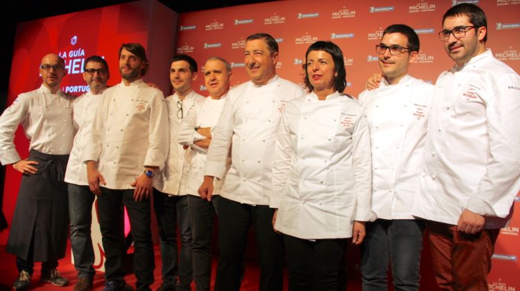 Una representació dels cuiners gironins que han ofert el sopar degustació a la Gala Michelin © ACN