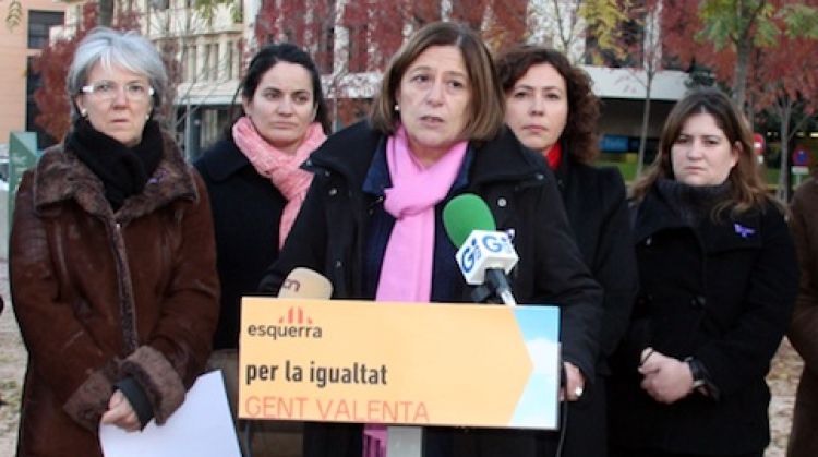 La cap de llista d'ERC per Girona, Carme Capdevila, durant la presentació de les propostes per a dones © ACN
