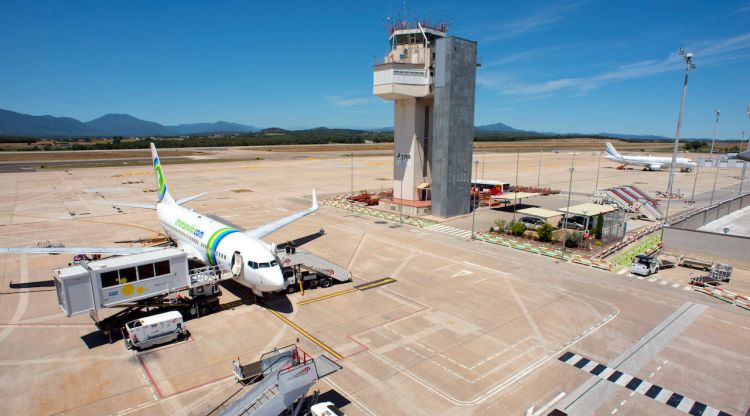 Plataforma d'aparcament de l'Aeroport de Girona
