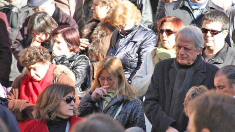 L'alcalde, Lluís Sacrest, a l'enterrament de les víctimes de Pere Puig