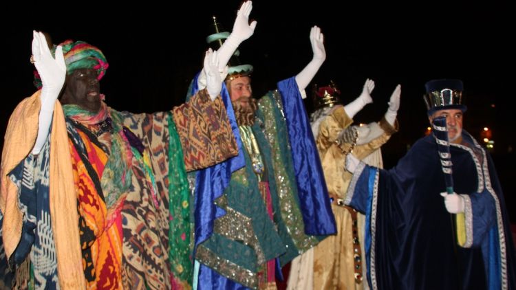 Una imatge dels tres reis, en la seva arribada a Girona el gener del 2010 © ACN