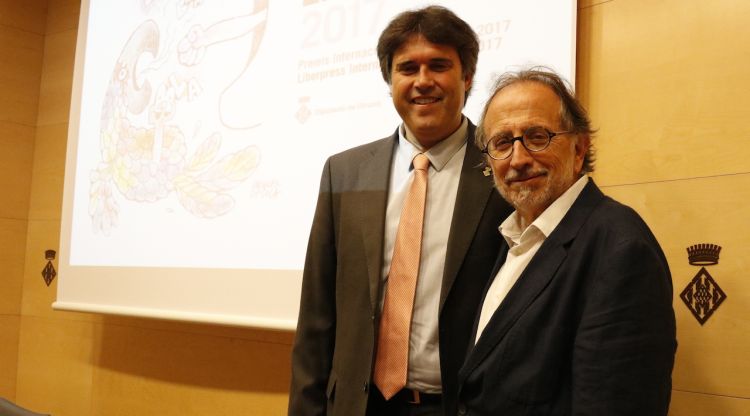 El president de la Diputació de Girona, Pere Vila, i el president de l'Associació LiberPress, Carles McCragh. ACN