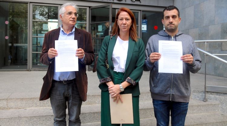 El vicepresident d'Òmnium a Girona Josep Bosch; l'alcaldessa de la ciutat, Marta Madrenas, i el coordinador de l'ANC Àdam Bertran. ACN