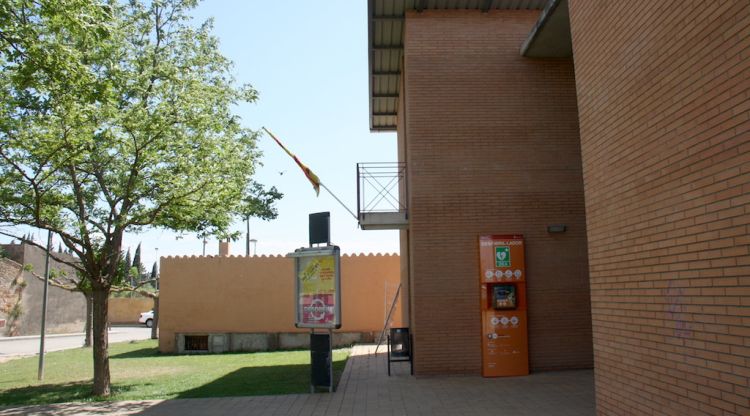 L'exterior de l'Ajuntament de Viladamat. ACN