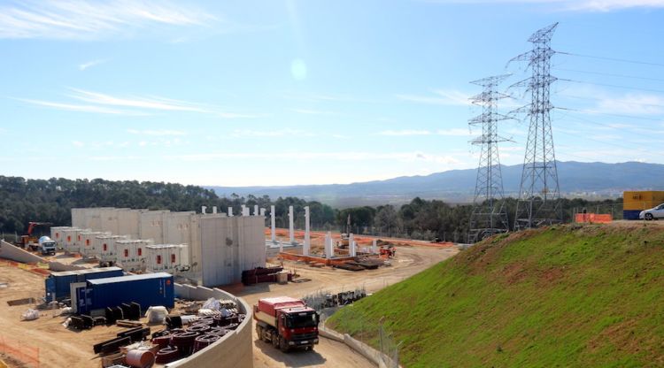 Les obres de construcció de la nova subestació de La Farga, a Sant Julià de Ramis. ACN