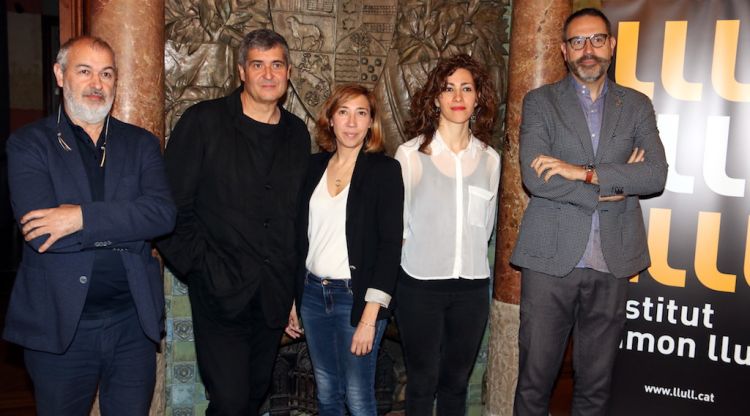 Foto de família del pavelló català de la Biennal d'Arquitectura de Venècia a l'Institut Ramon Llull. ACN